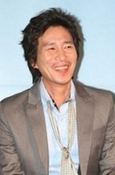 触不可及容学秀